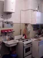 2 комнаты  Горпищенко, 2/5эт. раздельные. кухня на 2 семьи