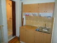 2-ух этажный жилой гараж в центре 15500$ ( пл.восставших)