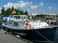 Продам моторную яхту