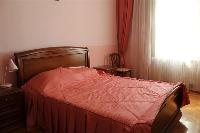 3-комнатная, Суворова-35, Центр. 60000 ₽