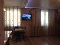 Сдам красивую 2 к/к в центре,длительно