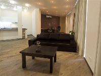3-комнатная, Героев Бреста-116, Омега. 80.000 ₽