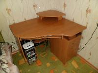 Продам компьютерный стол