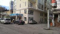 Сдается многоцелевое помещение в центре, возле Артбухты