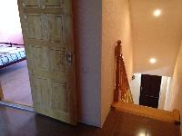 сдам 3х комнатный дом в Каче 140кв.м.,2 этажа, гараж в доме 17000руб
