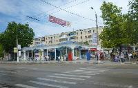 Первая линия, Аренда Торгового помещения в районе ост. Юмашева, общей площадью 70 кв.м.
