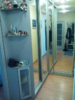 1-комнатная, Острякова-143а, 20.000 руб/мес....