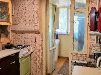 Продам недорого двухкомнатную квартиру в Камышах, ул. Корчагина, 8. Цена 6,3 млн.