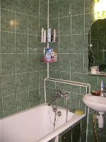 Продам 2-х комнатную на Острякова