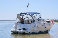 Яхту bayliner 305 cruiser